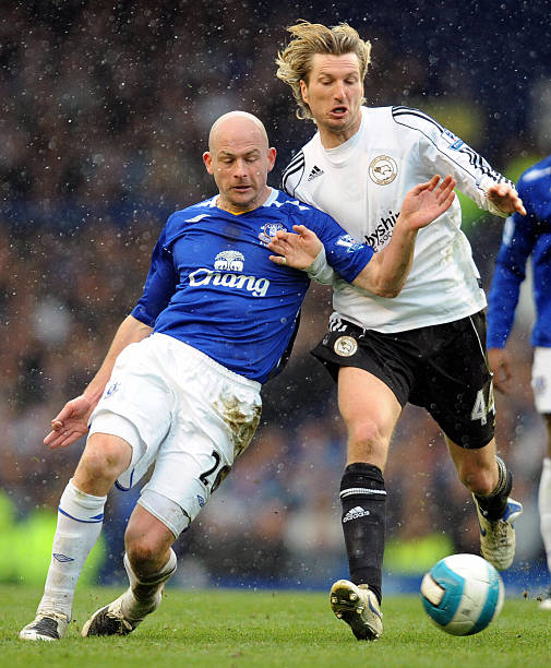 卫对于他们 卫对于他们