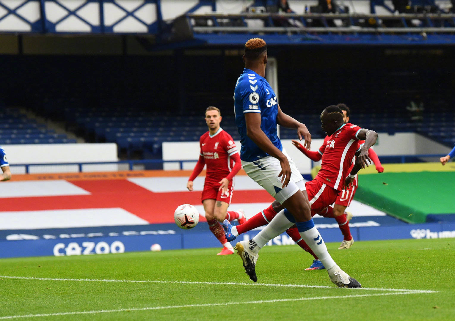 在中路打出 在中路打出